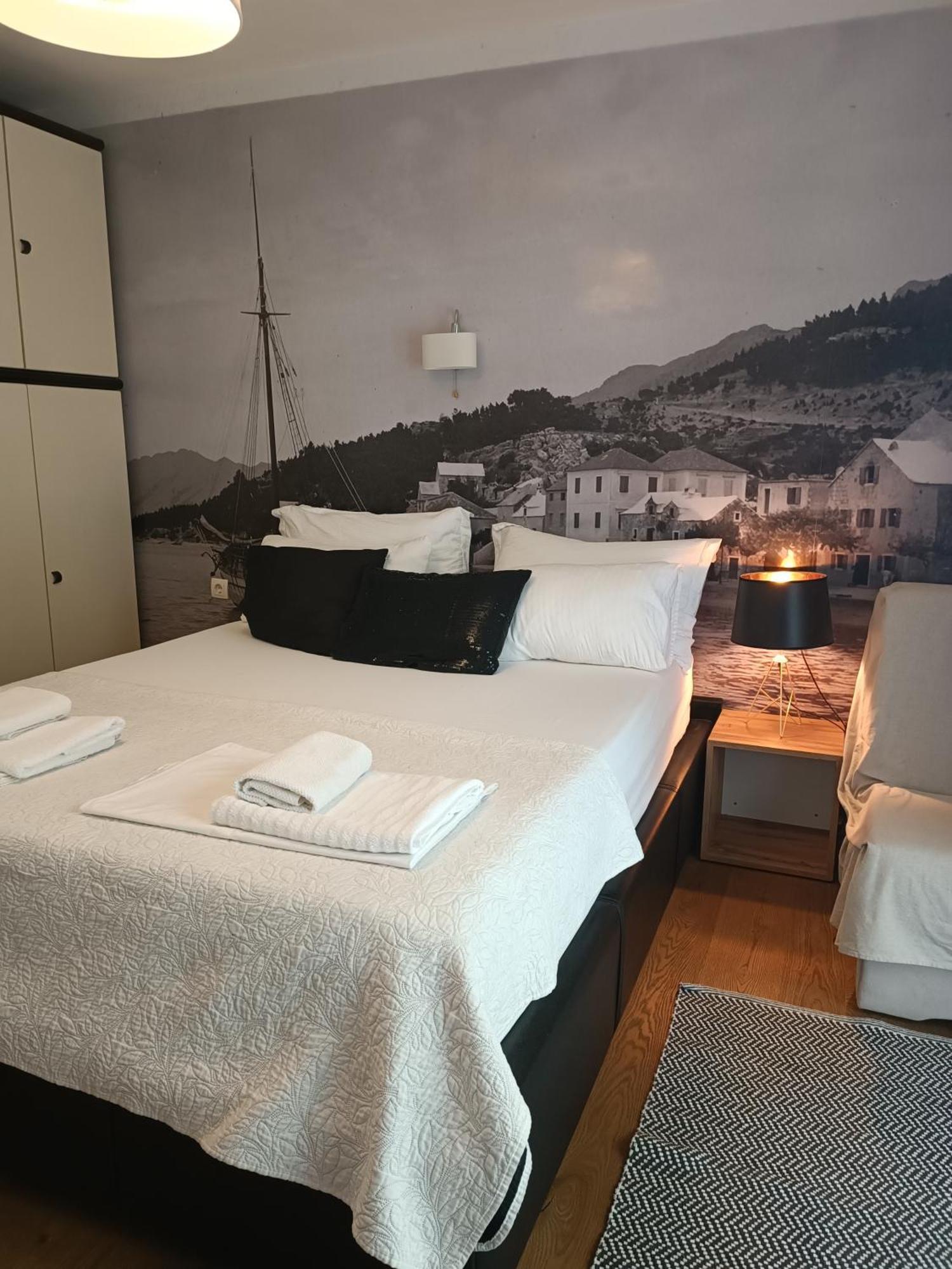 Old Port Appartement Baška Voda Buitenkant foto