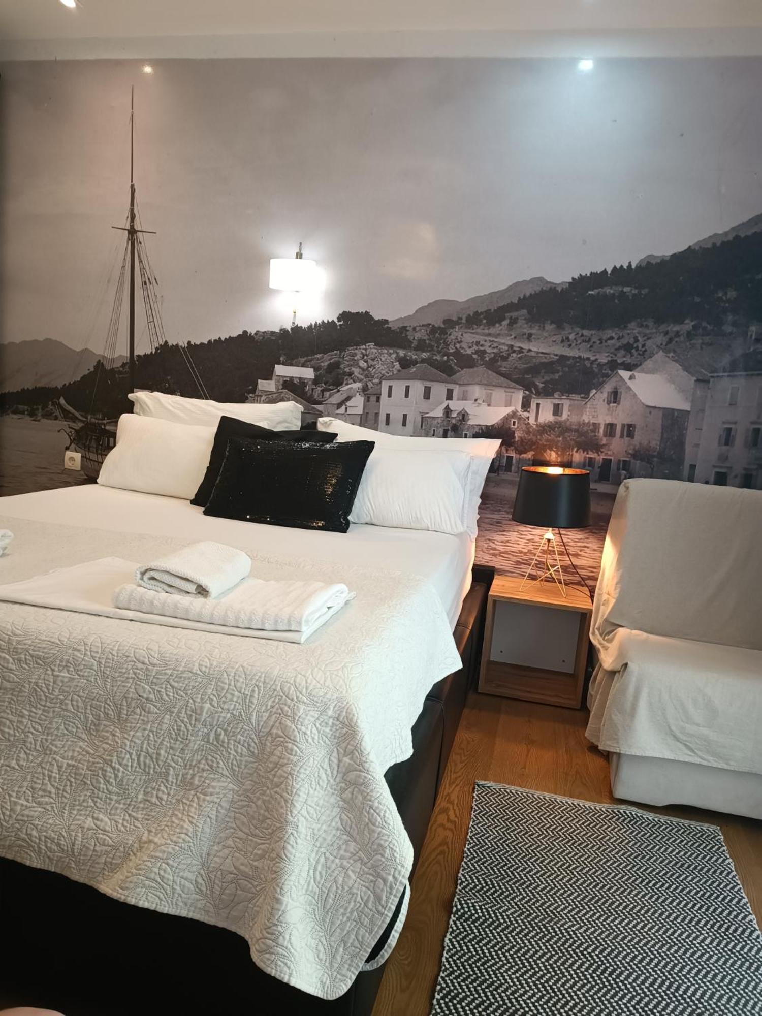 Old Port Appartement Baška Voda Buitenkant foto